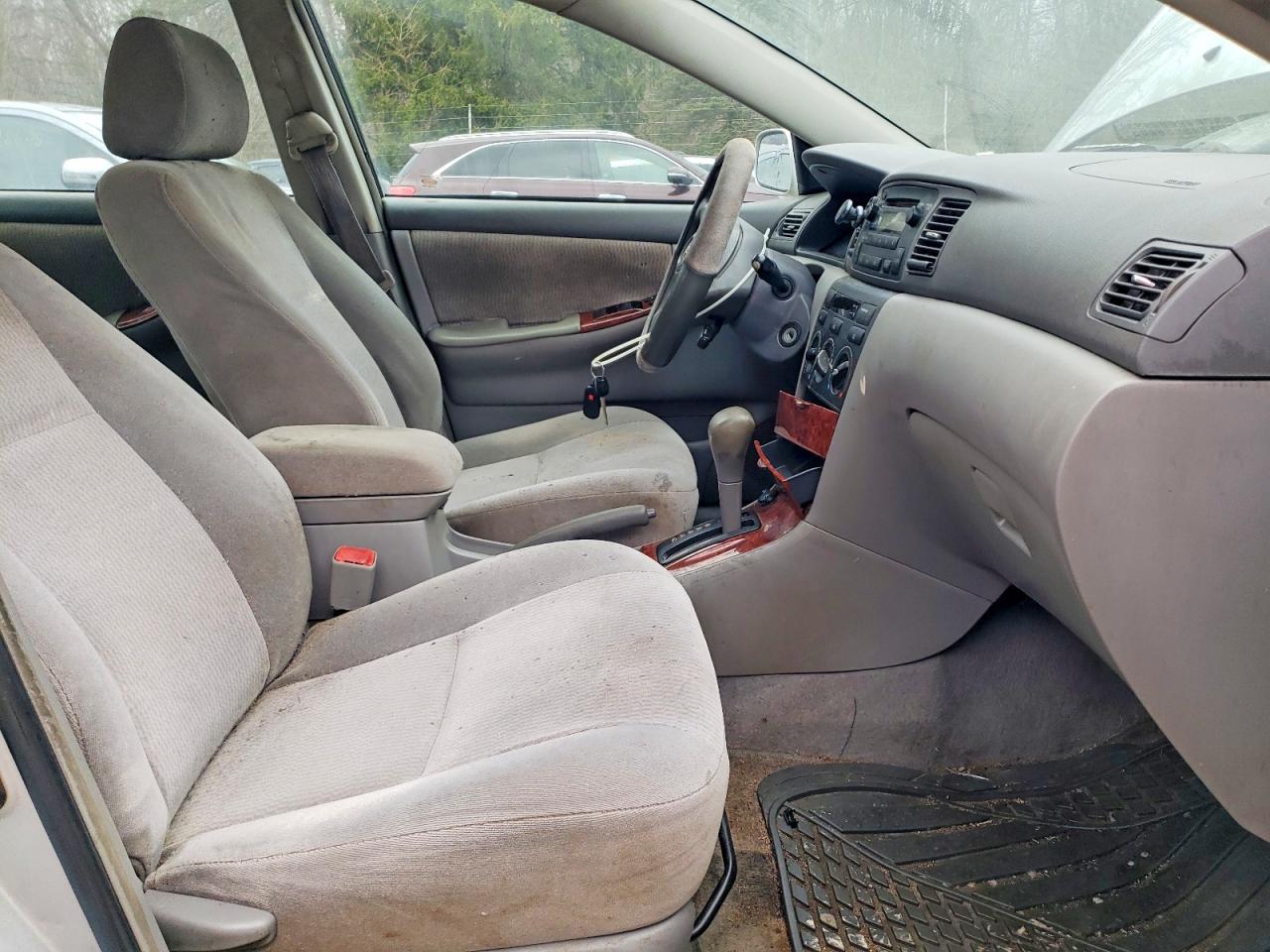 2005 TOYOTA COROLLA CE photo 7