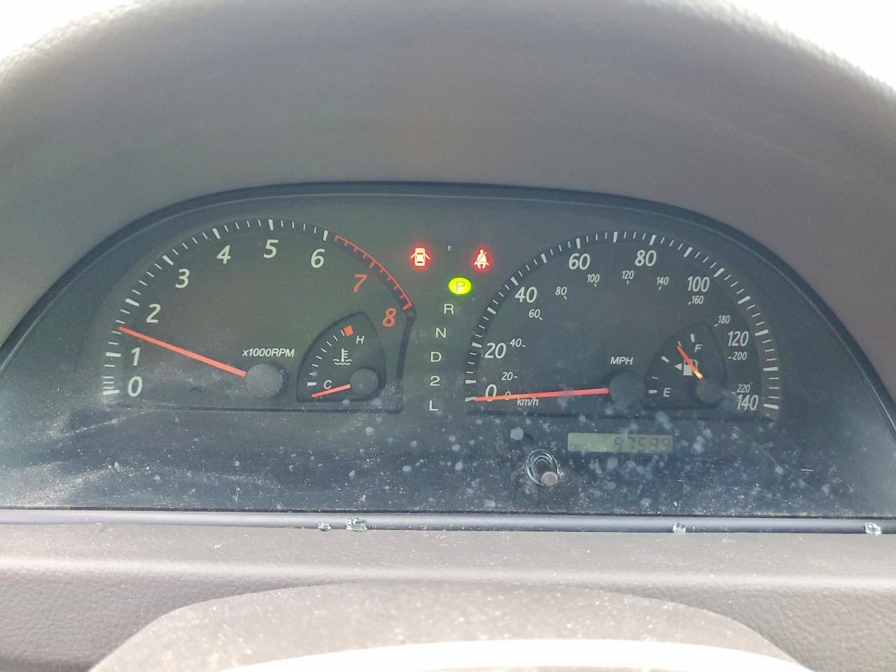 2002 TOYOTA CAMRY LE photo 9