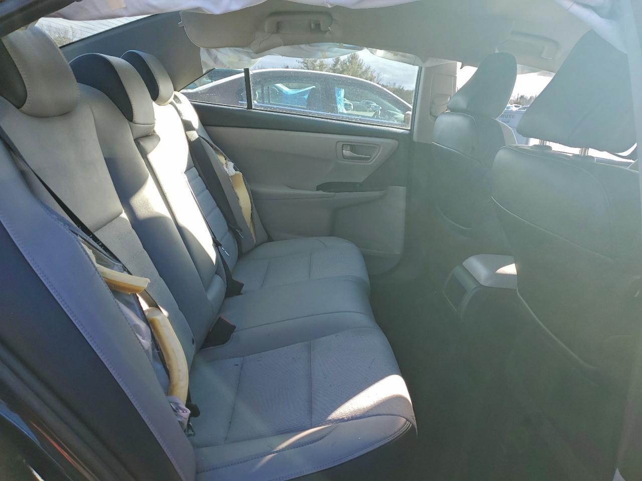 2017 TOYOTA CAMRY LE photo 10