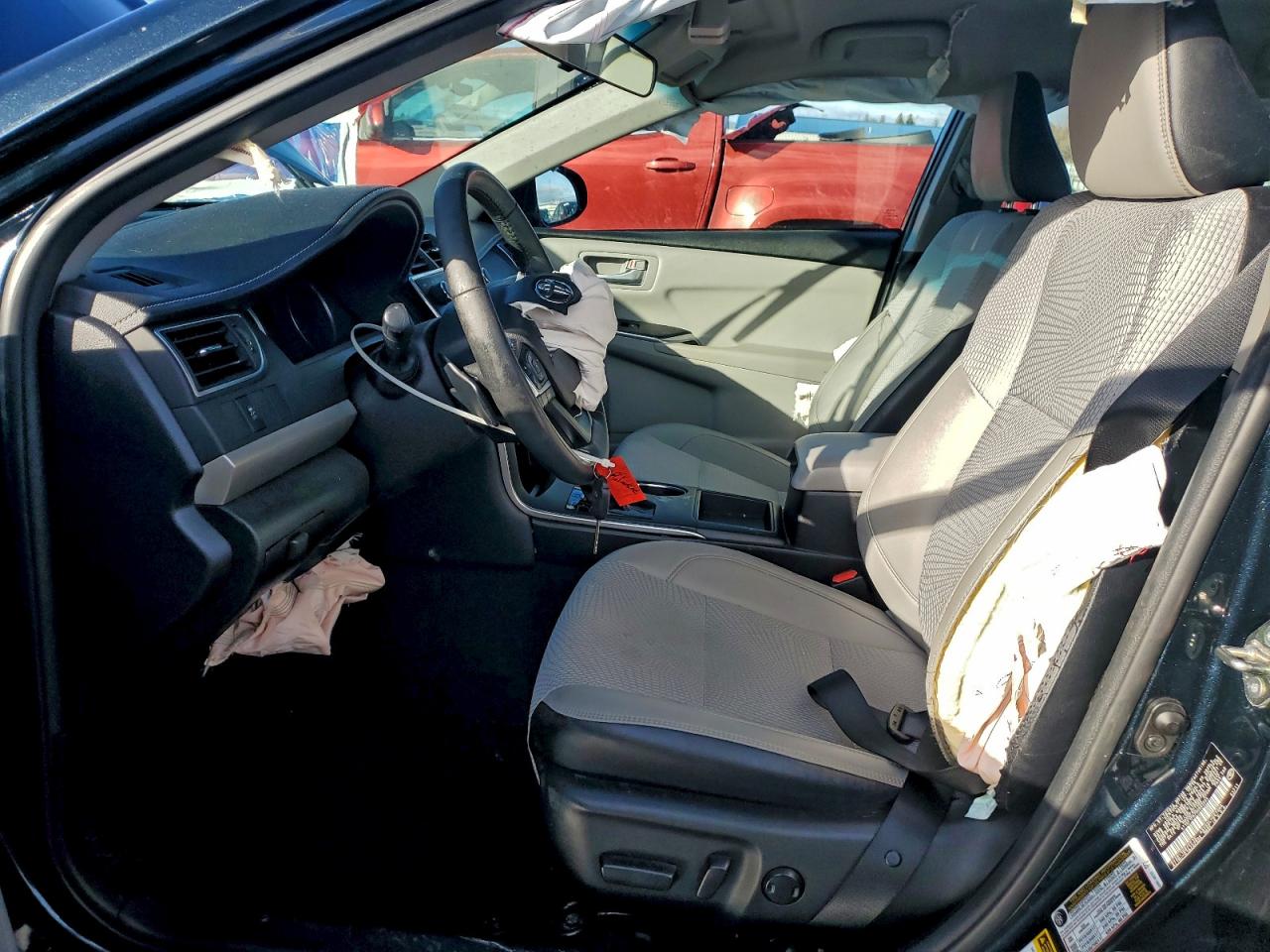 2017 TOYOTA CAMRY LE photo 7