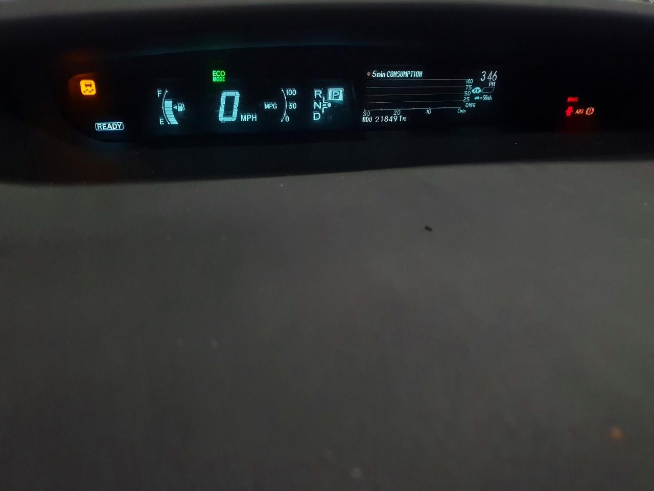 2014 TOYOTA PRIUS photo 17