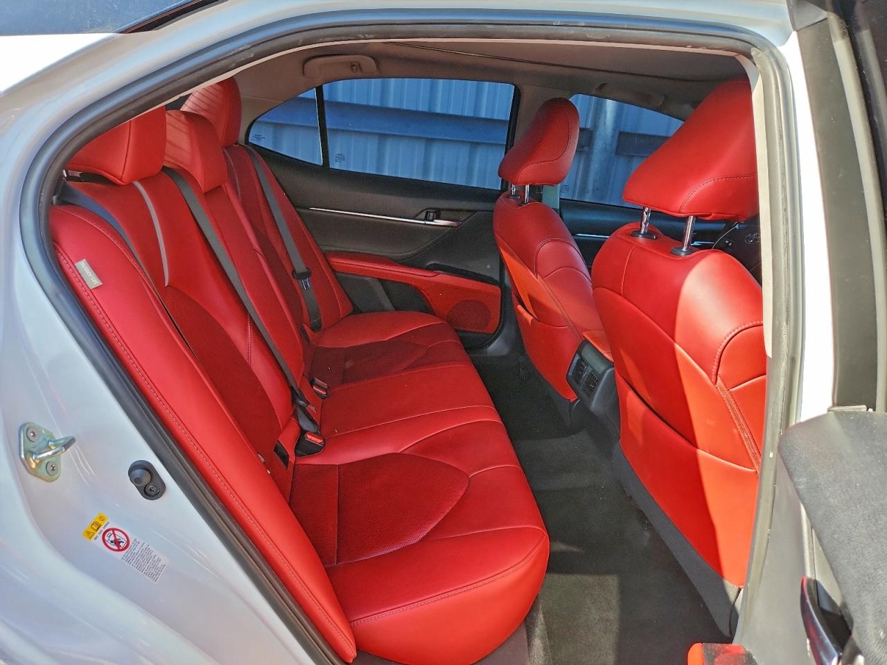 2018 TOYOTA CAMRY XSE photo 10