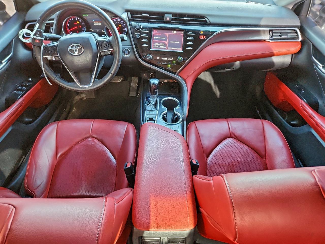 2018 TOYOTA CAMRY XSE photo 8