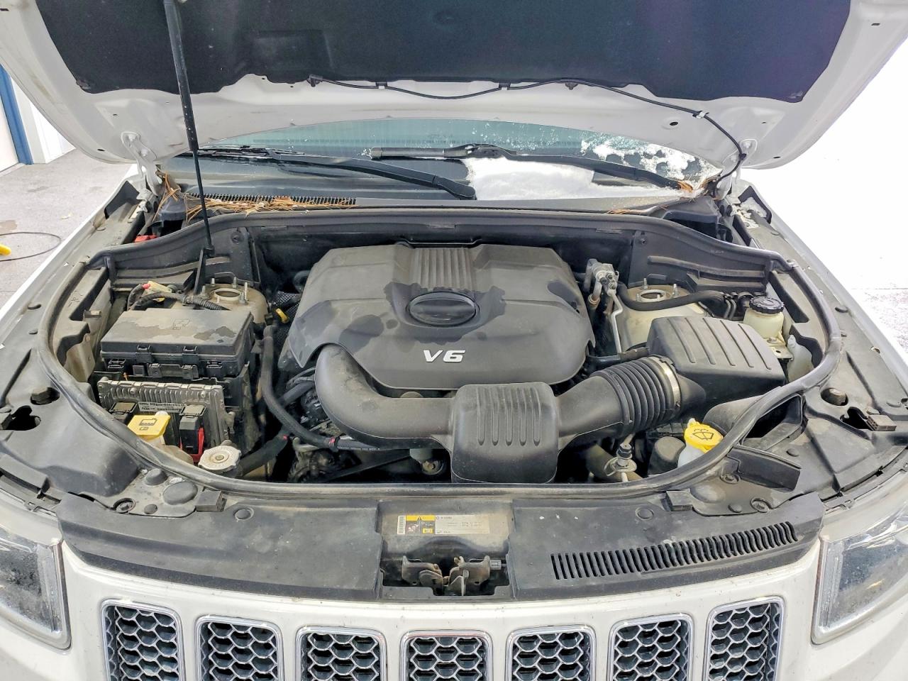 2014 JEEP GRAND CHEROKEE LAREDO photo 12