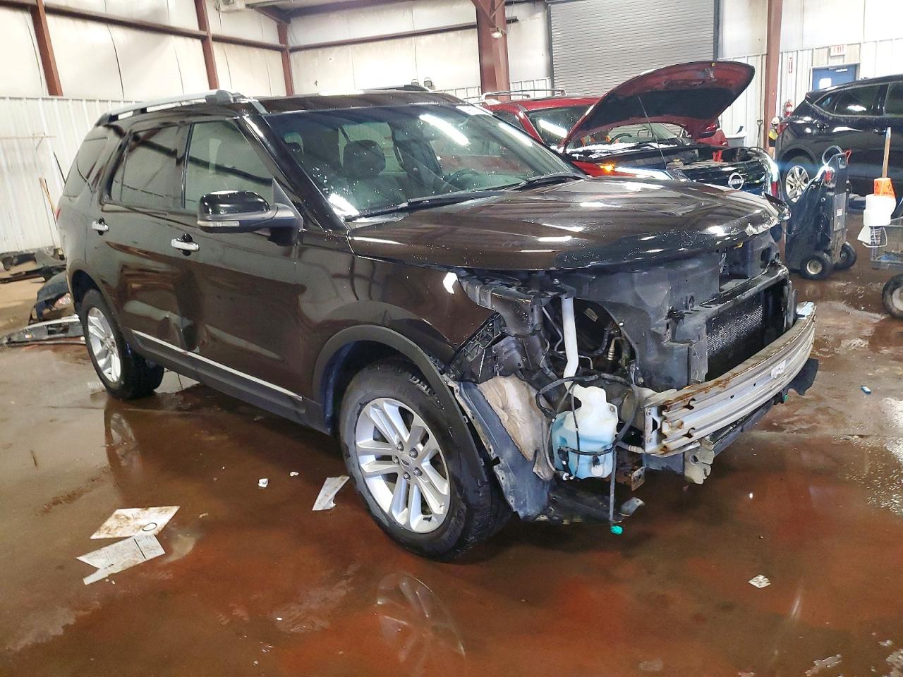 2013 FORD EXPLORER XLT photo 4