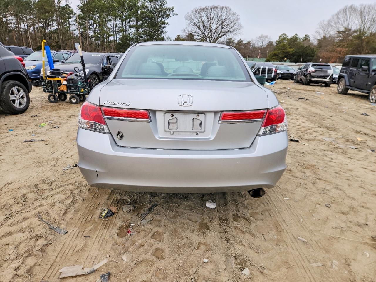 2012 HONDA ACCORD LX photo 6