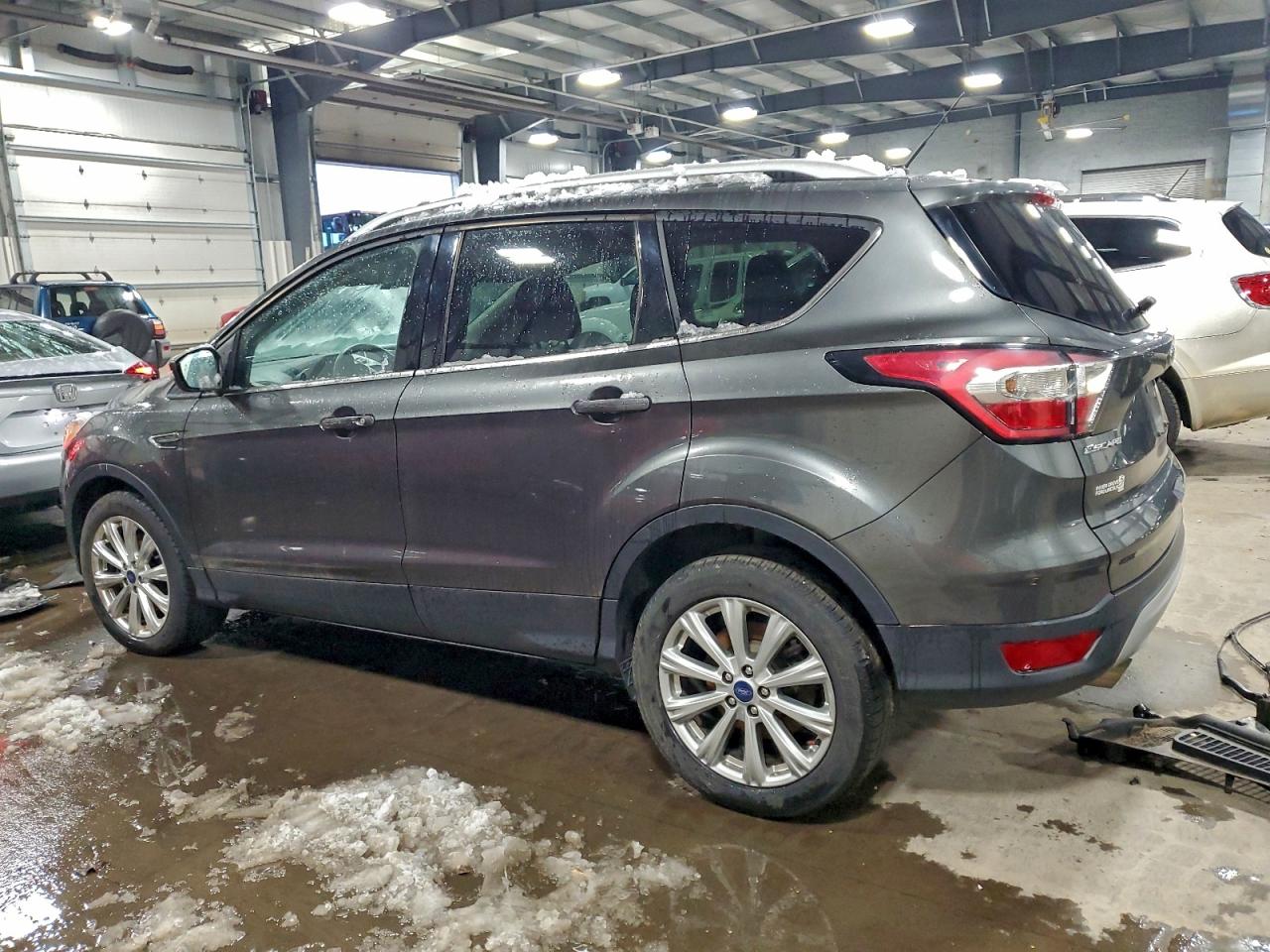 2017 FORD ESCAPE TITANIUM photo 2