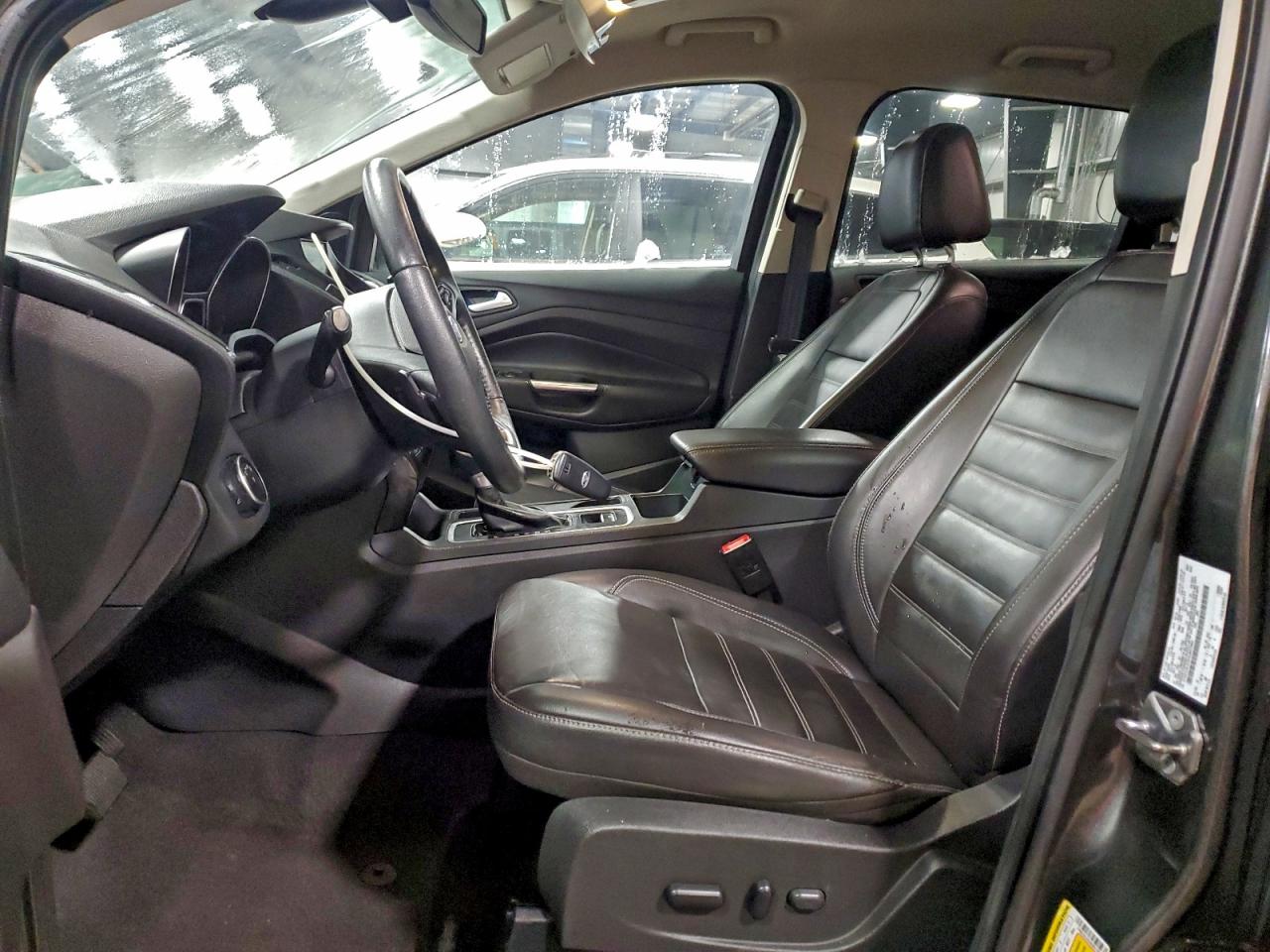 2017 FORD ESCAPE TITANIUM photo 7