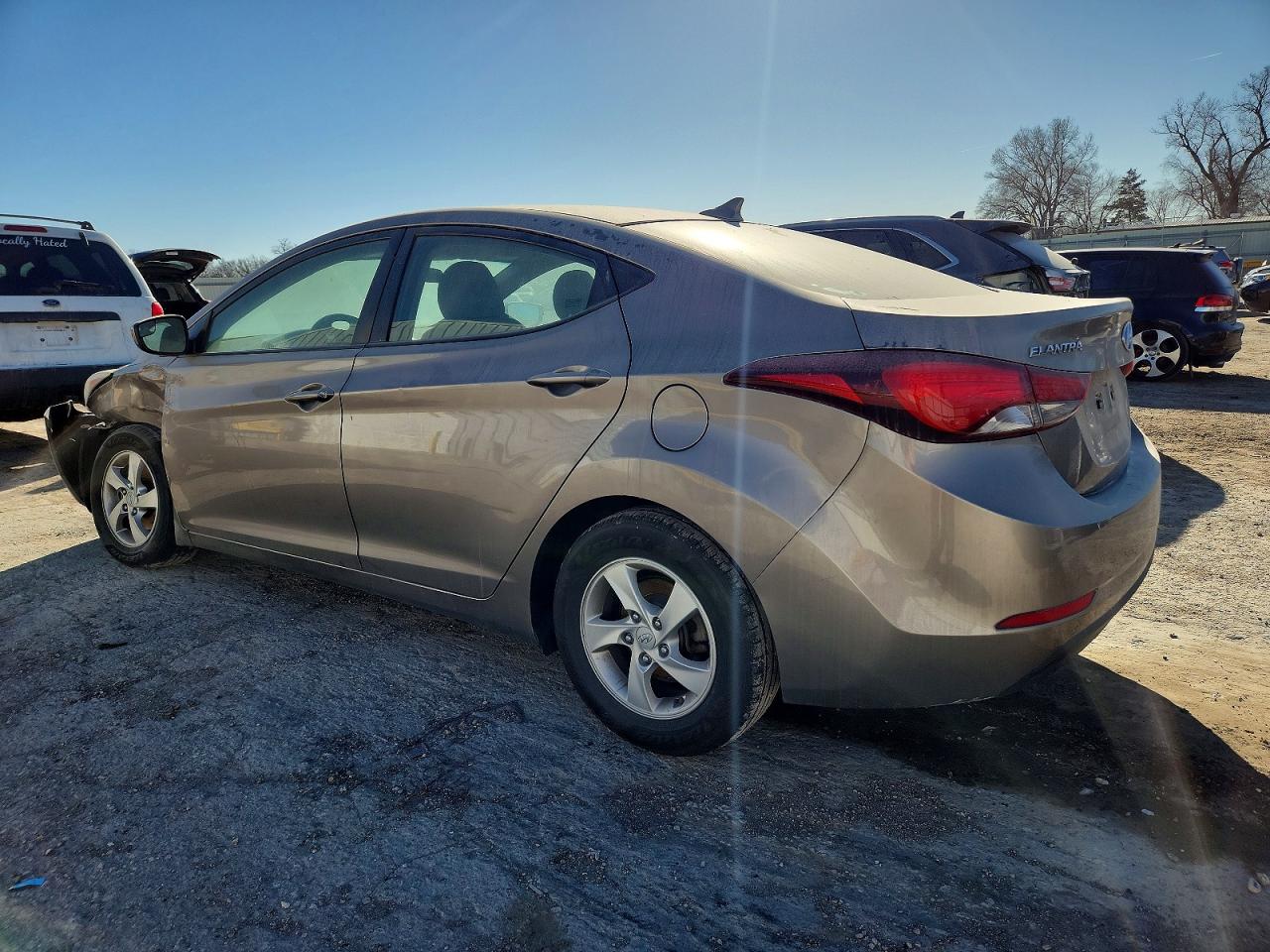2015 HYUNDAI ELANTRA SE photo 3