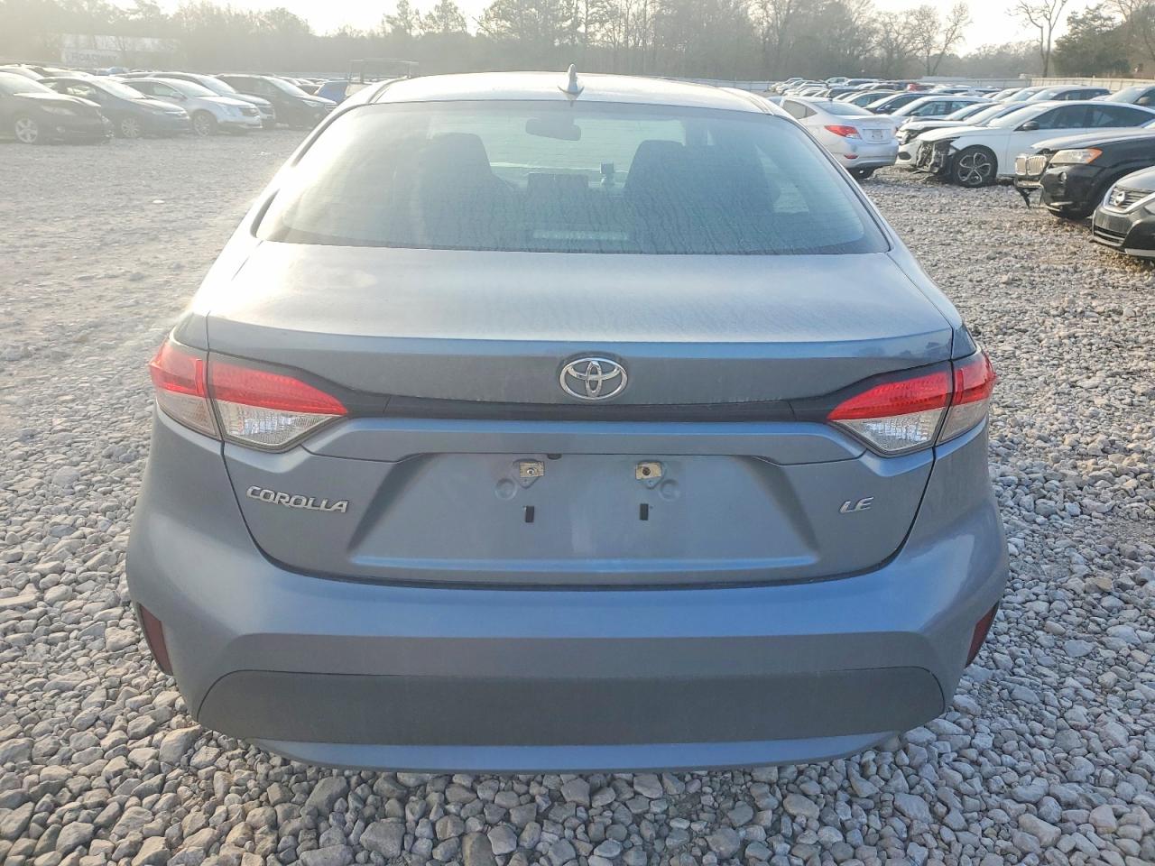 2022 TOYOTA COROLLA LE photo 6