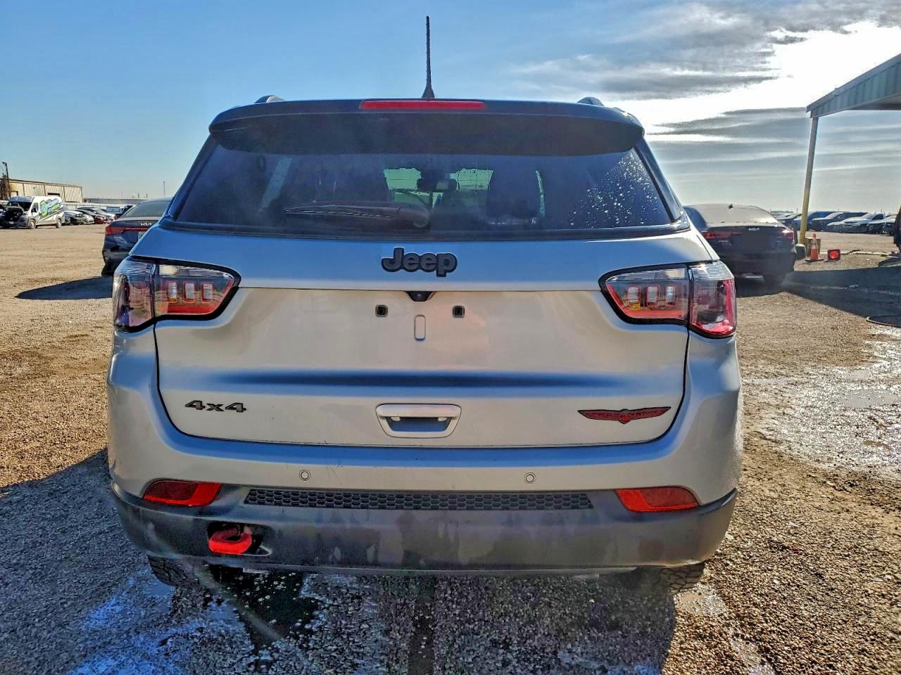 2024 JEEP COMPASS TRAILHAWK photo 6