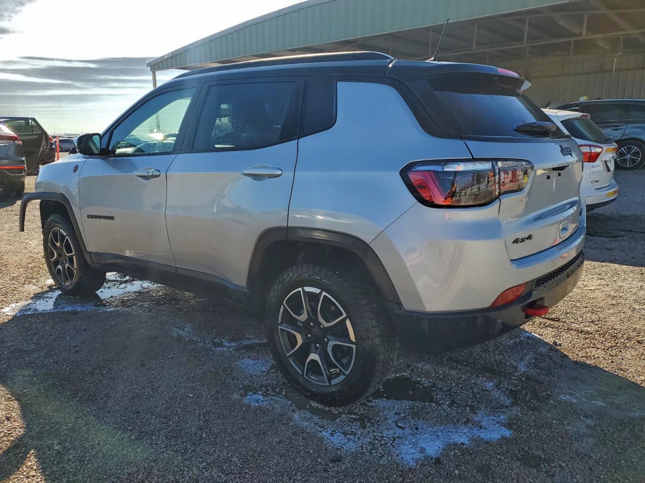 2024 JEEP COMPASS TRAILHAWK photo 2