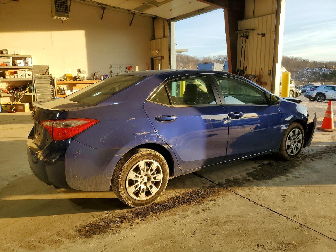 2016 TOYOTA COROLLA L photo 3