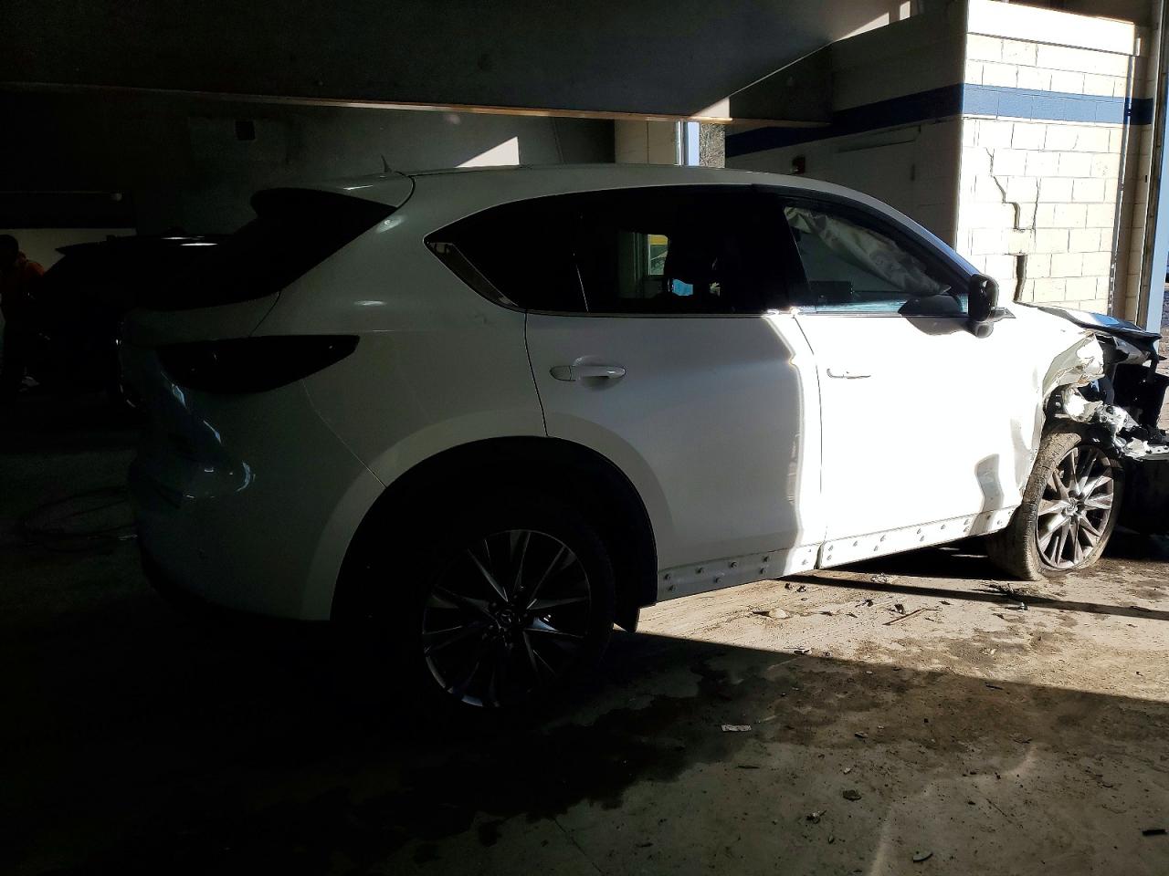 2021 MAZDA CX-5 SIGNATURE photo 3