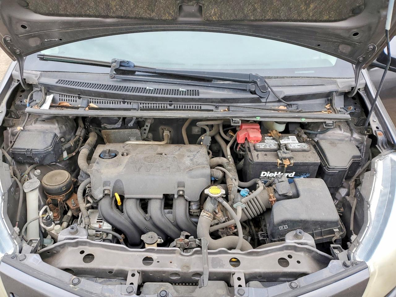 2013 TOYOTA YARIS 5-DOOR LE photo 11