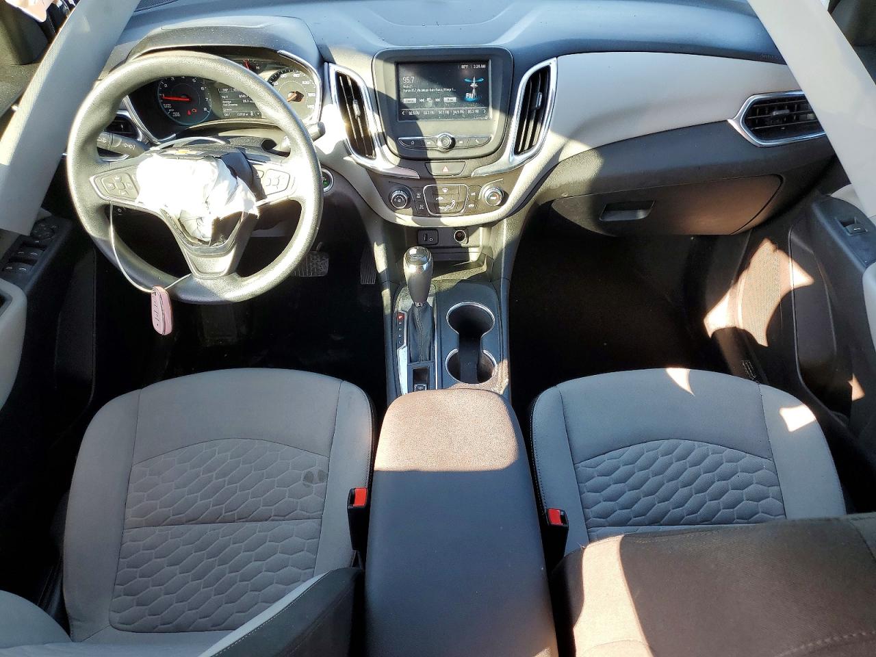 2018 CHEVROLET EQUINOX LS photo 8