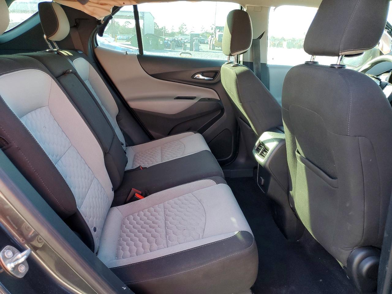2018 CHEVROLET EQUINOX LS photo 11