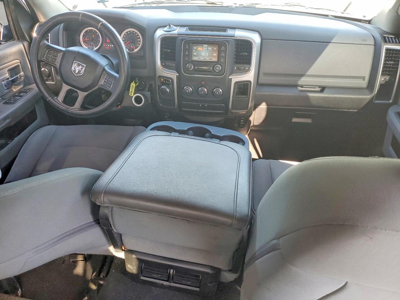 2019 RAM 1500 CLASSIC SLT photo 8