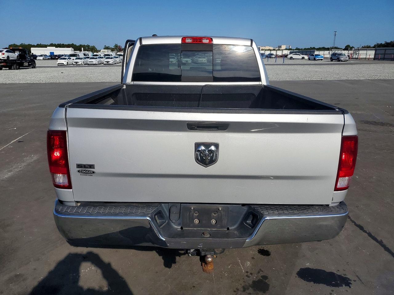 2019 RAM 1500 CLASSIC SLT photo 6