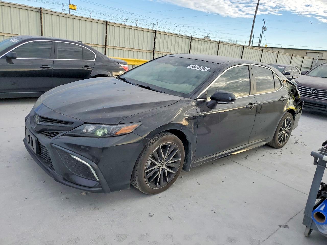 2024 TOYOTA CAMRY
