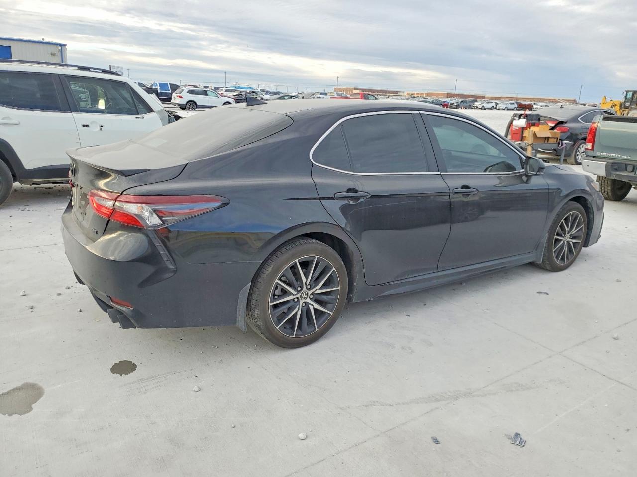 2024 TOYOTA CAMRY SE NIGHT SHADE photo 3