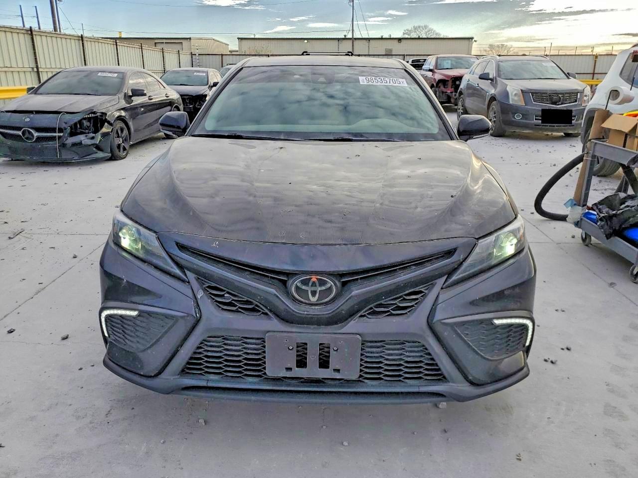 2024 TOYOTA CAMRY SE NIGHT SHADE photo 5