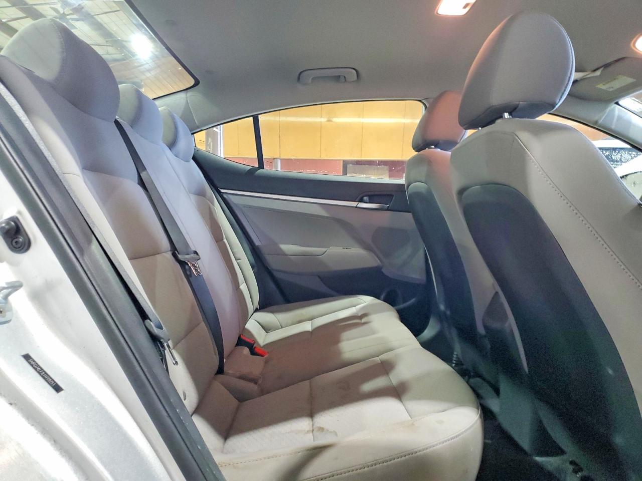 2020 HYUNDAI ELANTRA SE photo 10