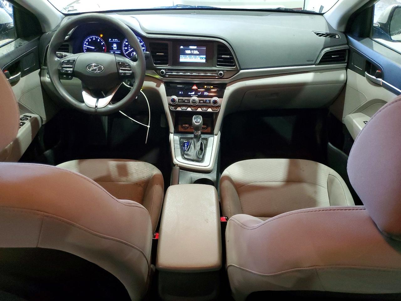 2020 HYUNDAI ELANTRA SE photo 8