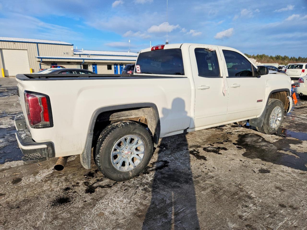 2017 GMC SIERRA K1500 SLT photo 5