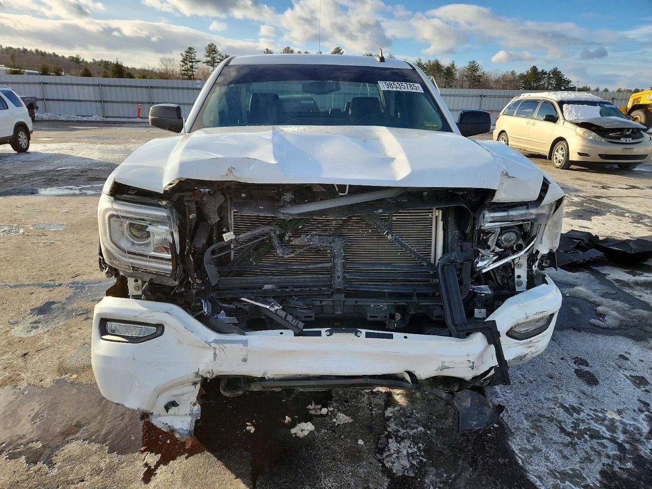 2017 GMC SIERRA K1500 SLT photo 9