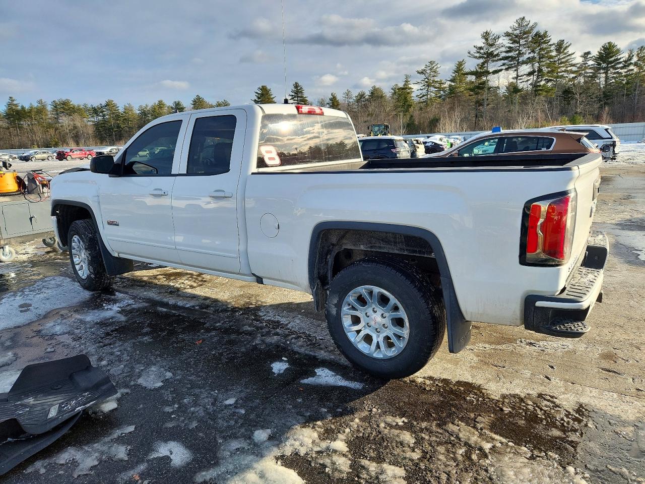 2017 GMC SIERRA K1500 SLT photo 3