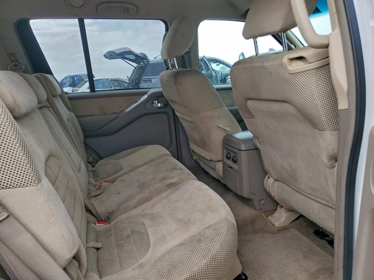 2011 NISSAN PATHFINDER S photo 11