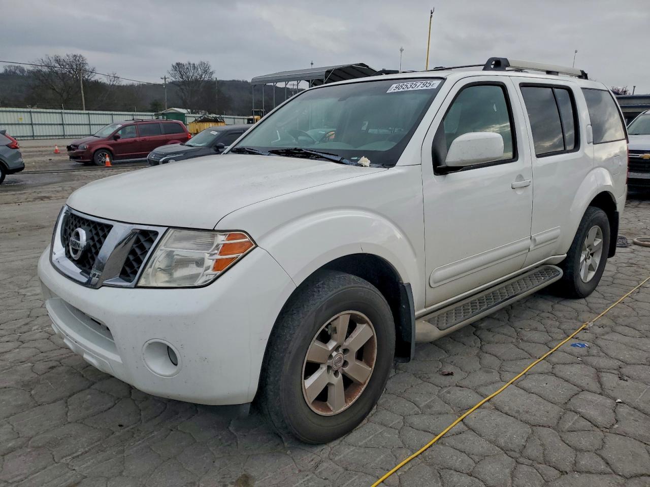 2011 NISSAN PATHFINDER