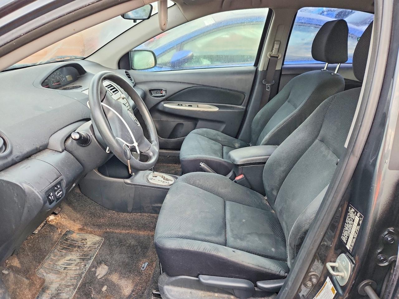 2009 TOYOTA YARIS photo 7