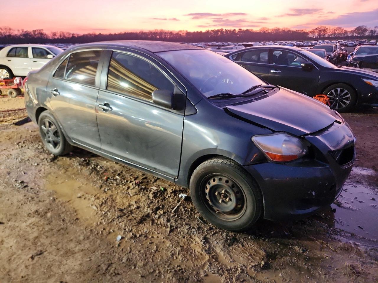 2009 TOYOTA YARIS photo 4