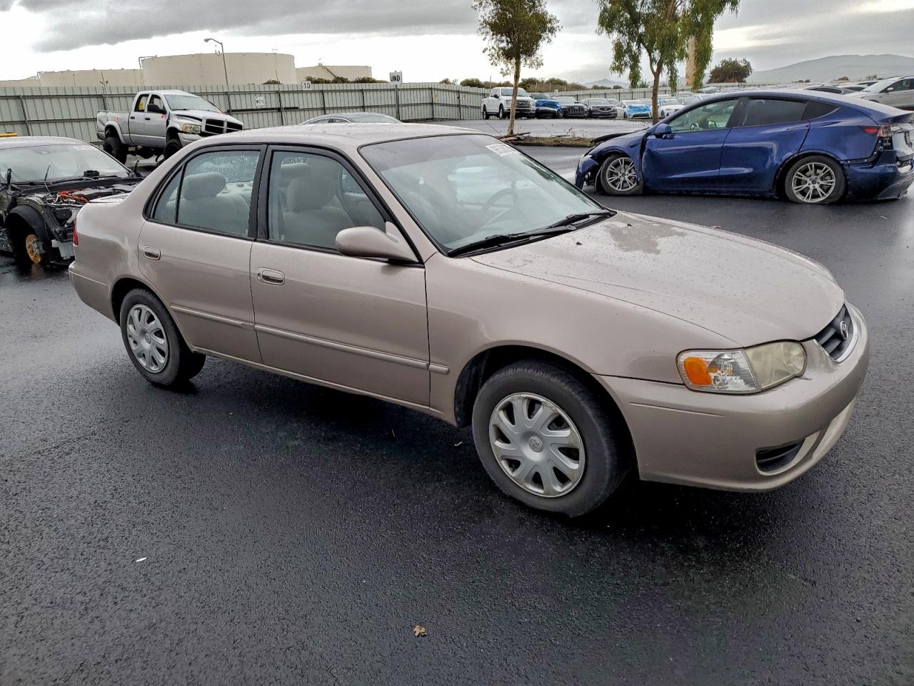 2001 TOYOTA COROLLA CE photo 4
