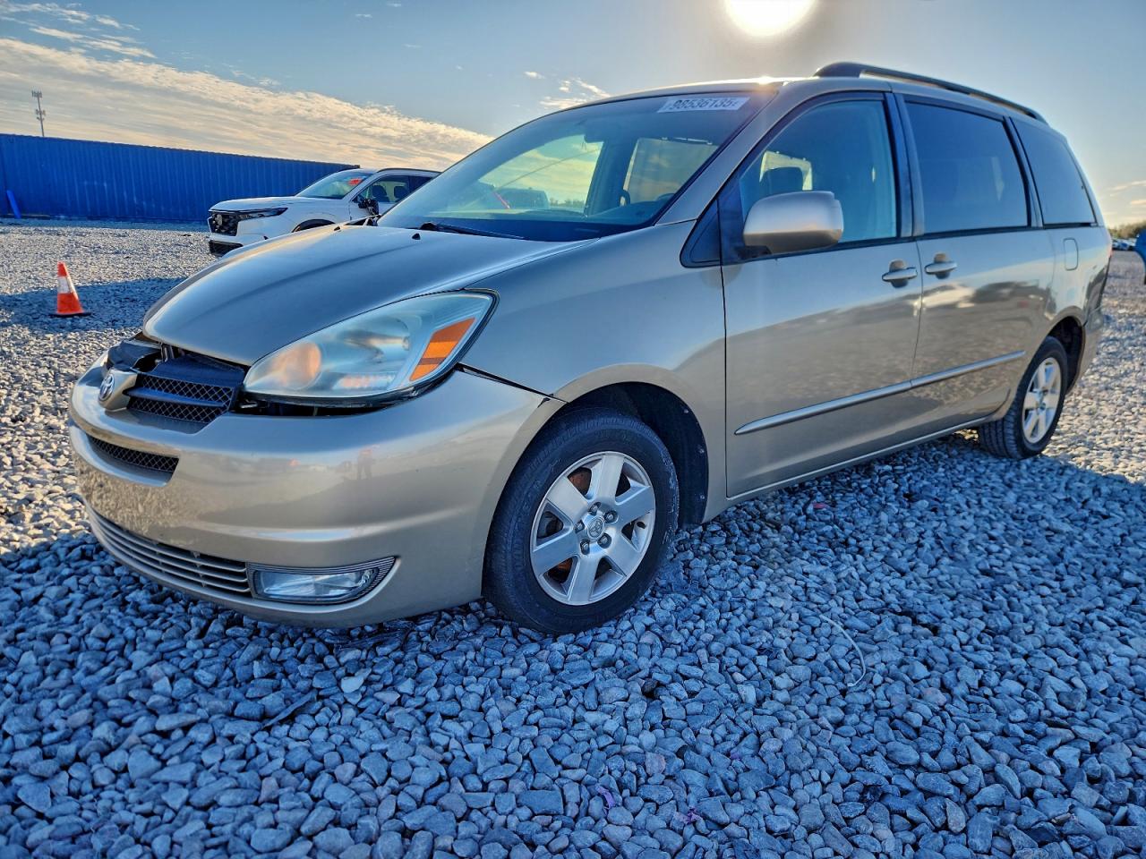 2004 TOYOTA SIENNA