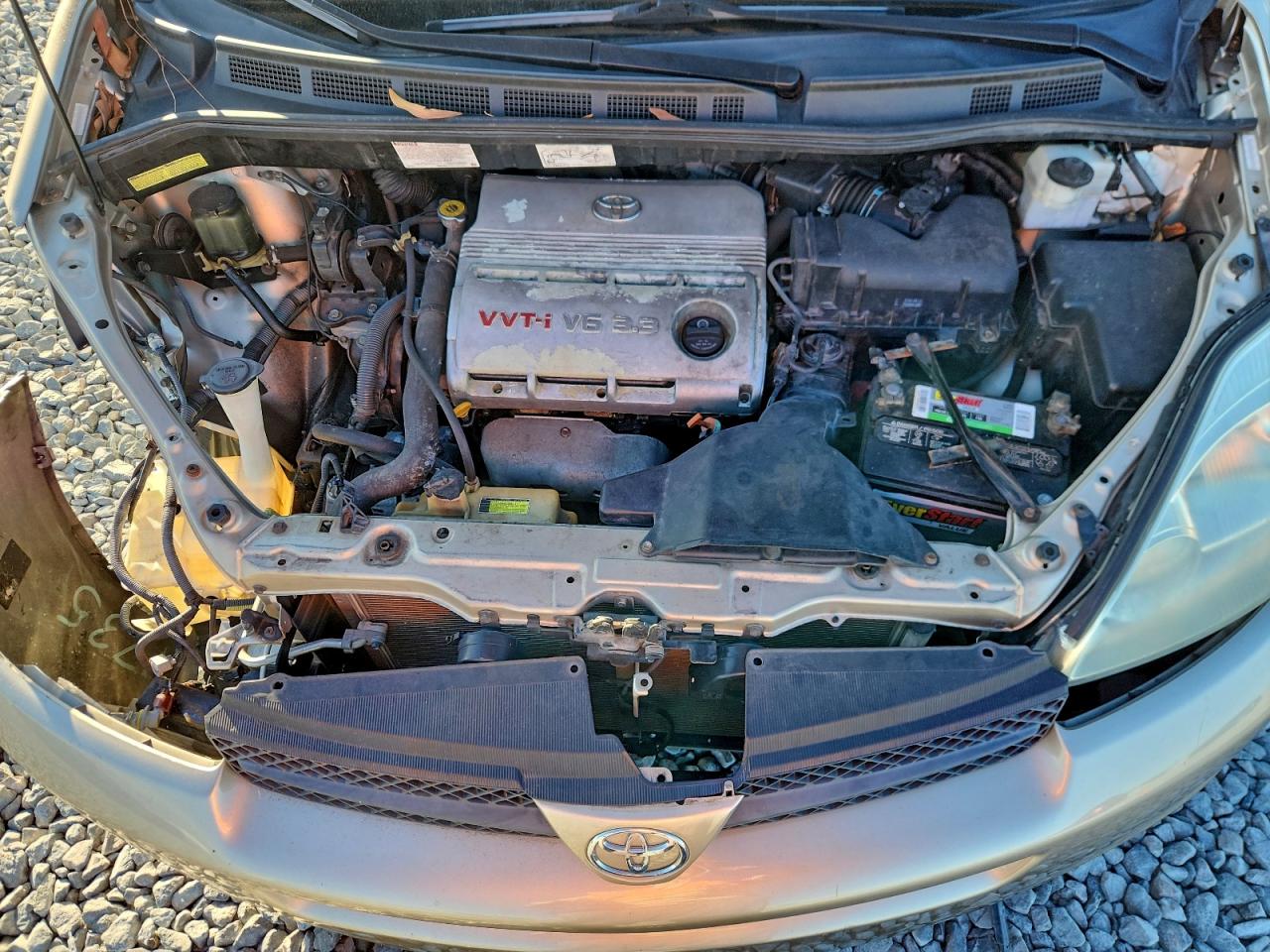 2004 TOYOTA SIENNA XLE photo 12