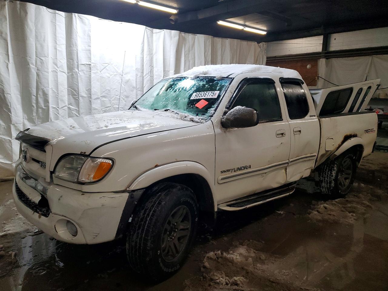 2004 TOYOTA TUNDRA