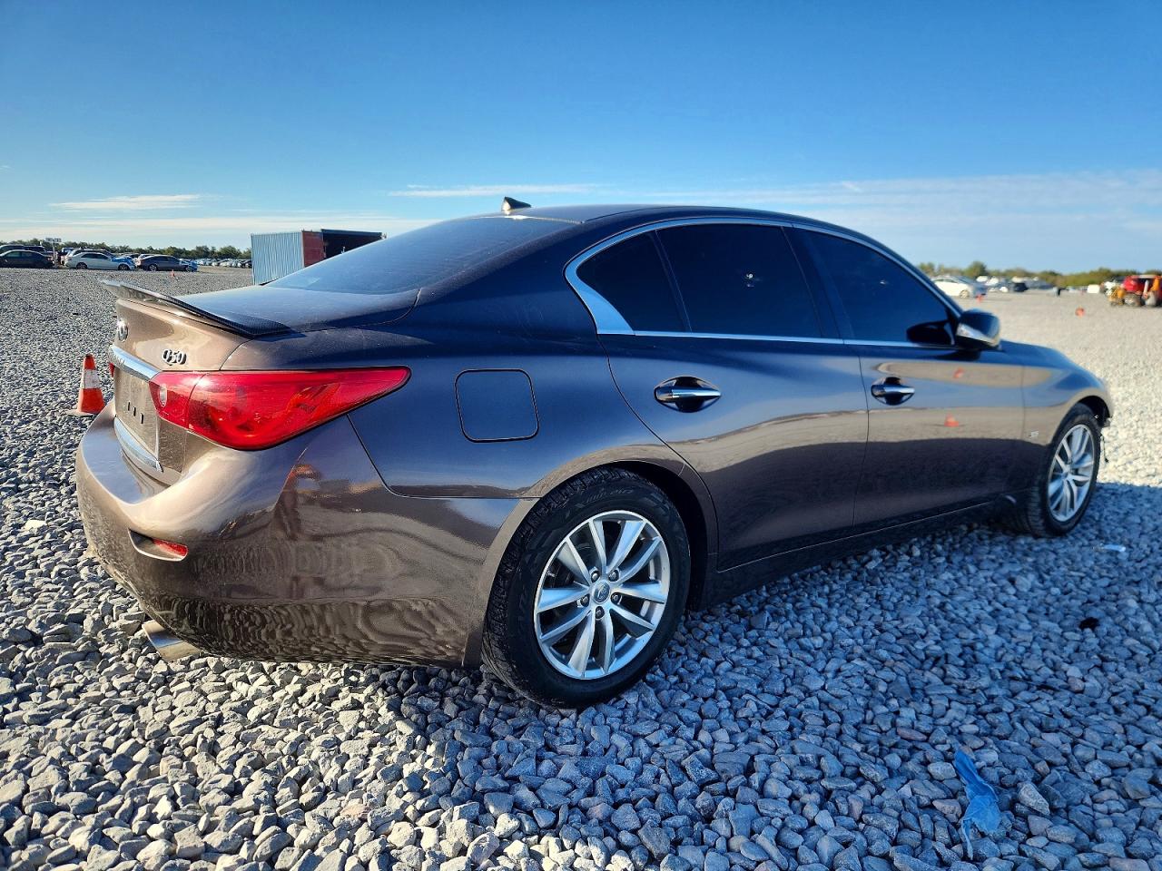2015 INFINITI Q50 BASE photo 3