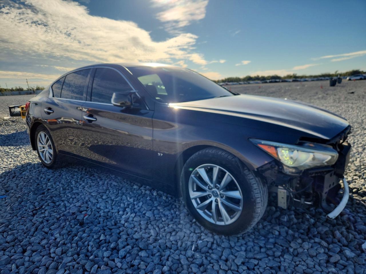 2015 INFINITI Q50 BASE photo 4