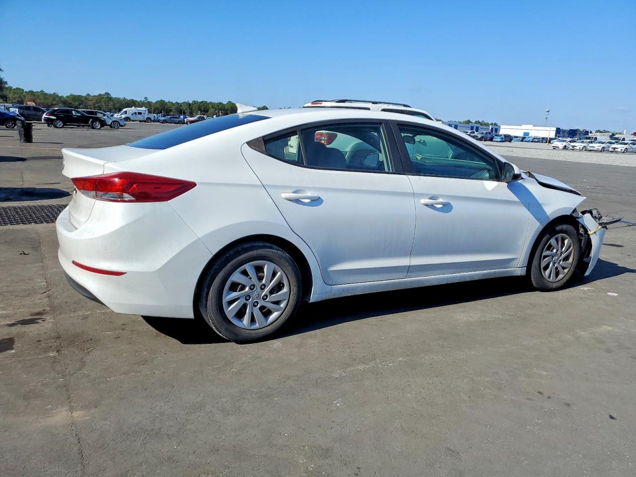 2017 HYUNDAI ELANTRA SE photo 3