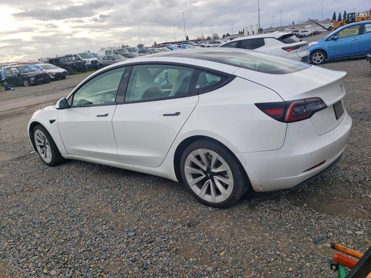 2022 TESLA MODEL 3 photo 2