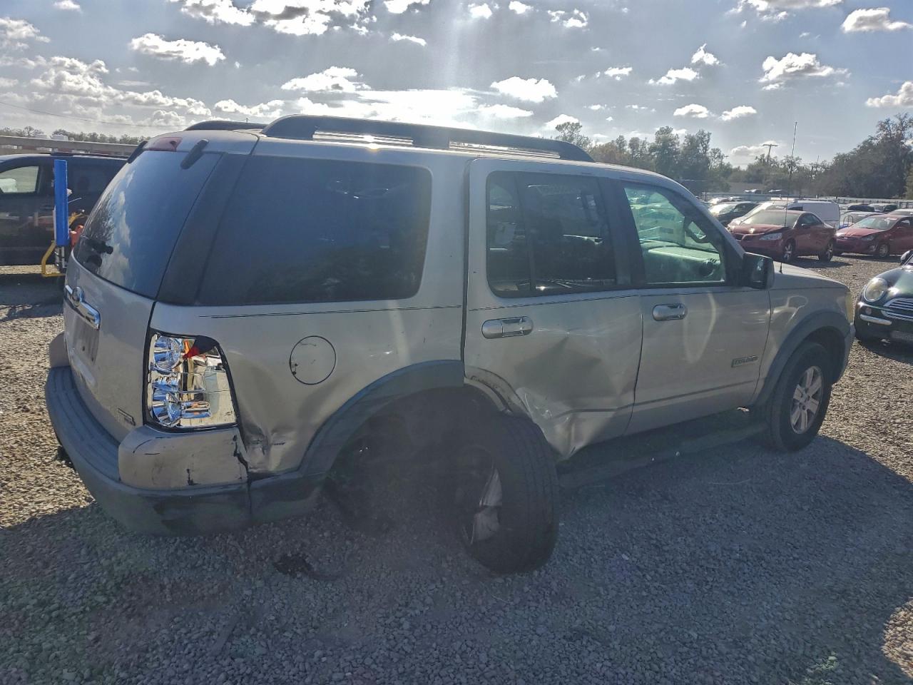 2007 FORD EXPLORER XLT photo 3