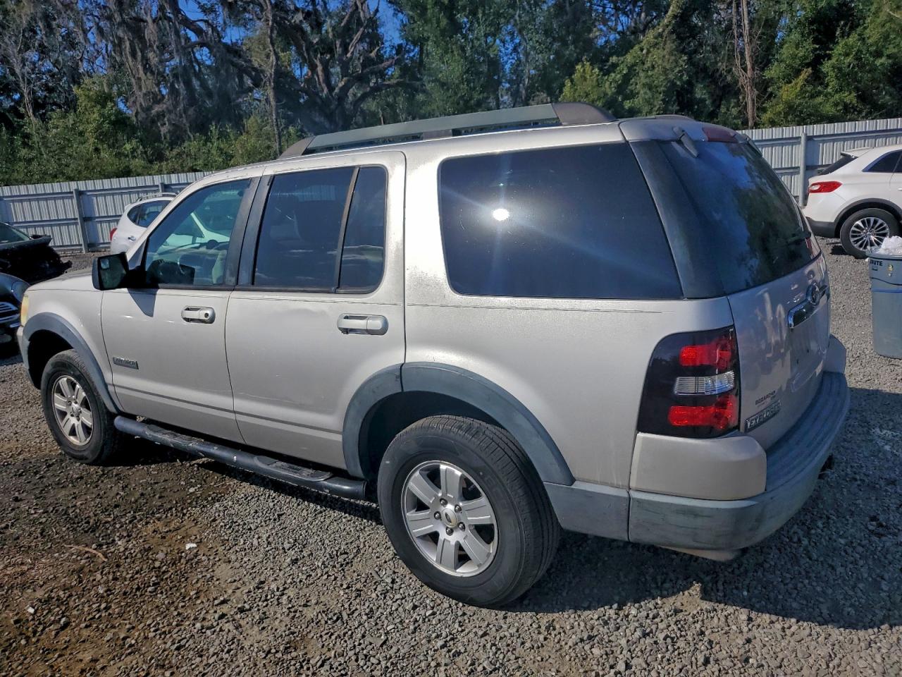 2007 FORD EXPLORER XLT photo 2