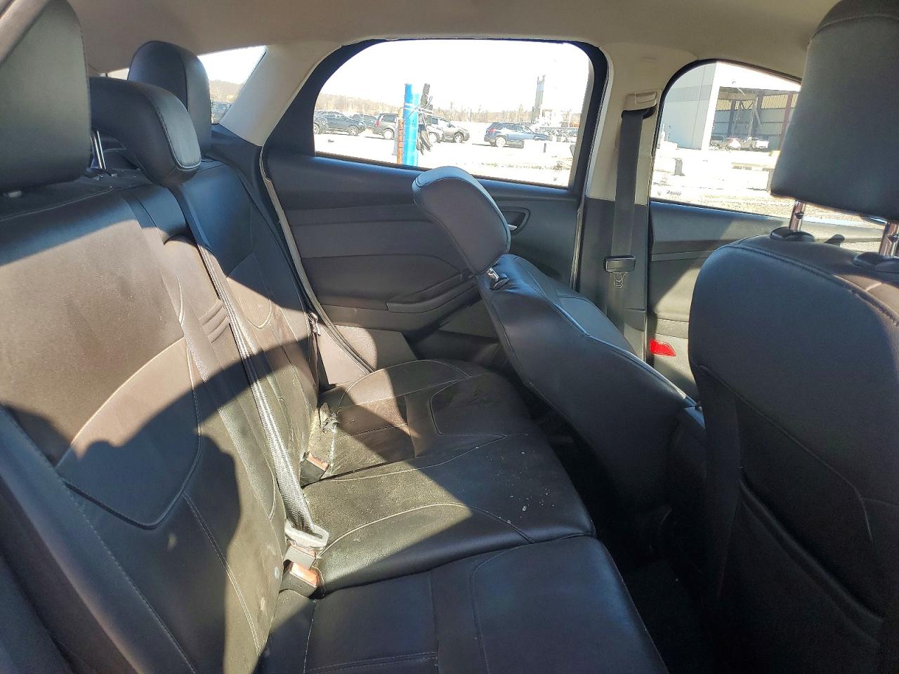 2015 FORD FOCUS SE photo 10