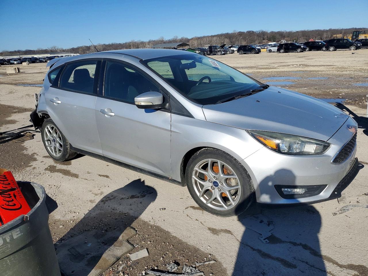 2015 FORD FOCUS SE photo 4