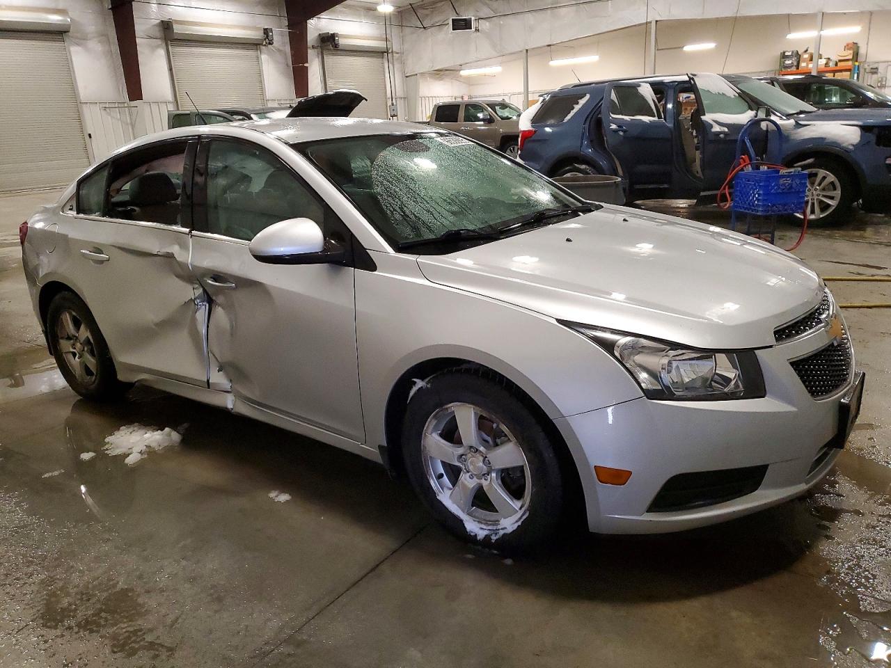 2014 CHEVROLET CRUZE LT photo 4