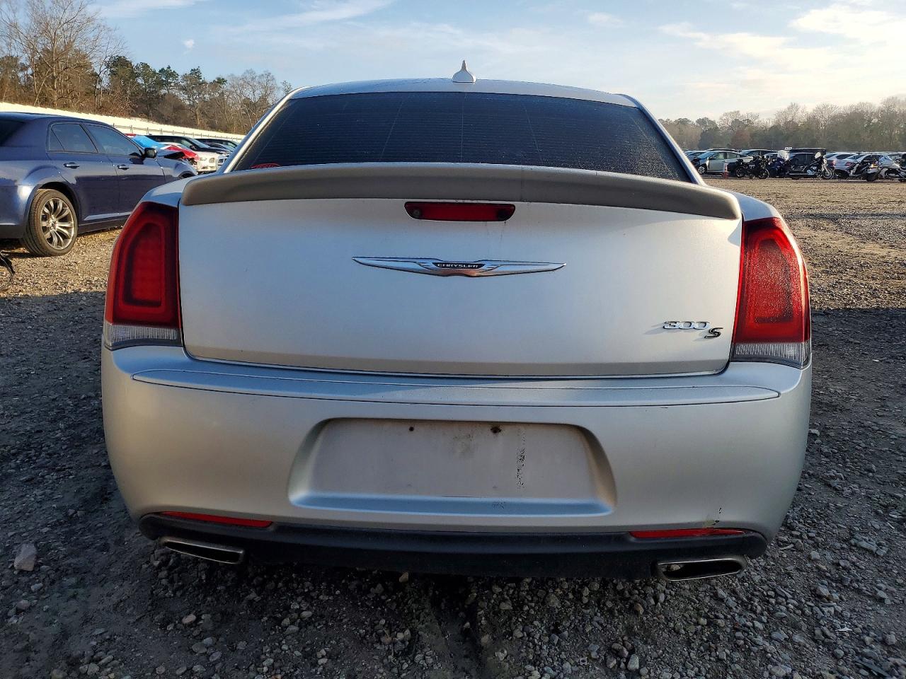 2019 CHRYSLER 300 S photo 6