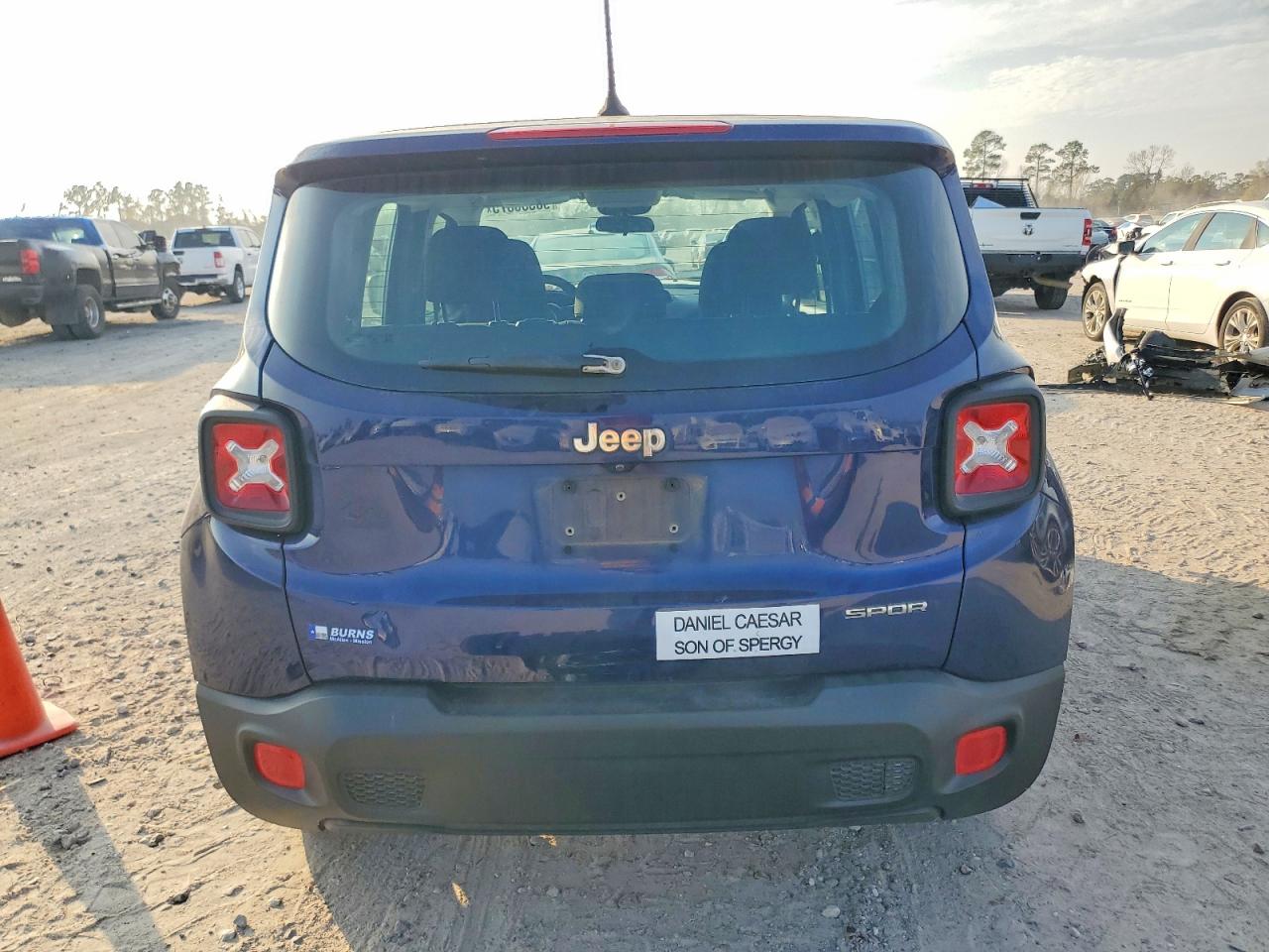 2017 JEEP RENEGADE SPORT photo 6